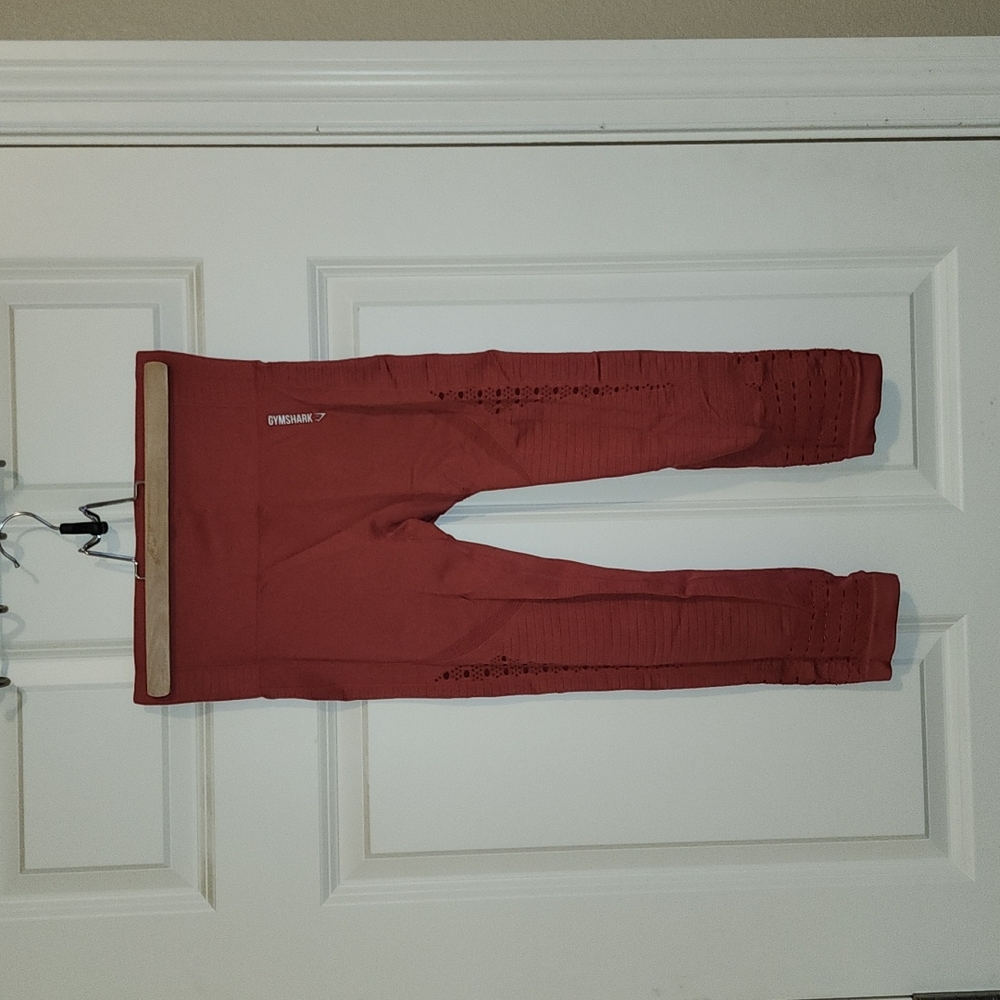 Gymshark Seamless Coral Performance Perforated Capri